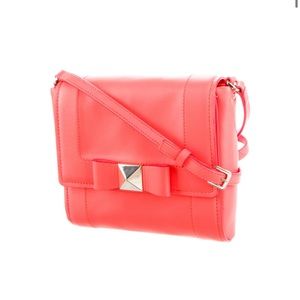 KATE SPADE NEW YORK
Bow-Accented Leather Crossbody Bag